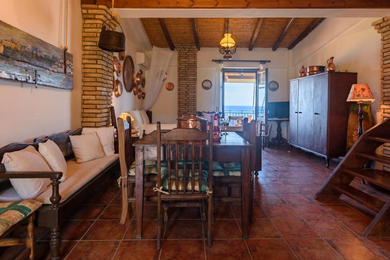 Eros Pittoresque Retreats - Perfect Location, Panoramic Seaview Koróni Екстериор снимка