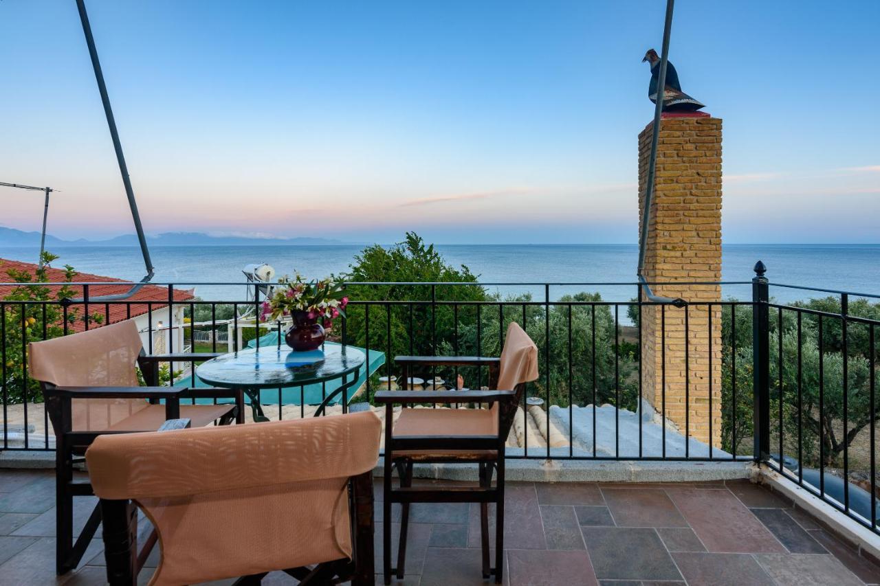 Eros Pittoresque Retreats - Perfect Location, Panoramic Seaview Koróni Екстериор снимка