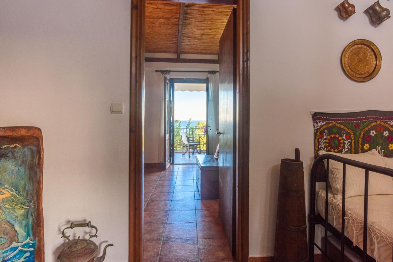 Eros Pittoresque Retreats - Perfect Location, Panoramic Seaview Koróni Екстериор снимка